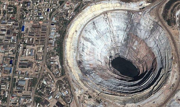 6. Rusya'da bulunan dünyanın en büyük elmas madeni.