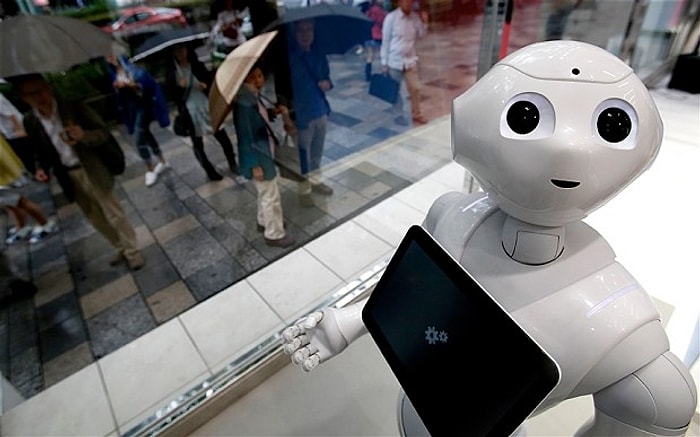 'İnsan Gibi Tepki Veren' Robot Piyasada