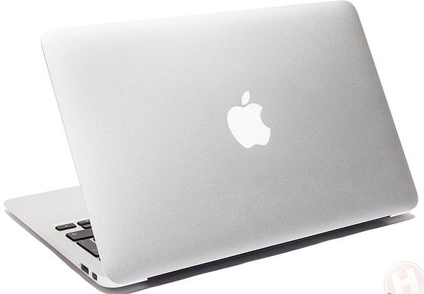 14. Apple Laptop Kokusu Veren