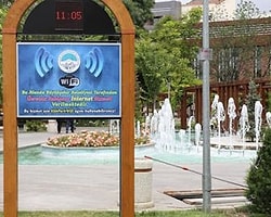 Kayseri Büyükşehir Belediyesi'nin hayata geçirdiği uygulama ile Kayserililer şehrin 22 noktasından internete ücretsiz girebiliyor.