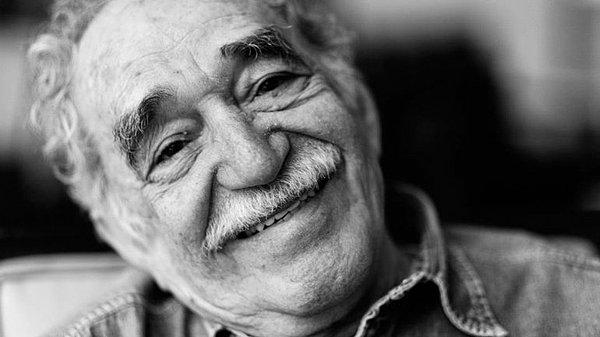 6. Nobel Edebiyat Ödüllü Kolombiyalı yazar Gabriel García Márquez ise her gün çok erken saatlerde uyanır ve eserlerini kaleme almadan önce gazeteleri okurdu.