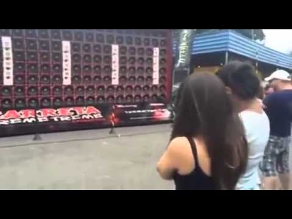 200 Hoparlörden Aynı Anda Ses Çıkarsa