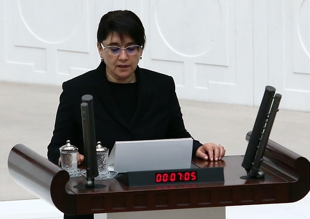 Leyla Zana yemin etti