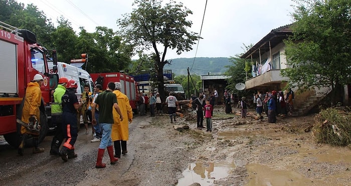 Sakarya'da Dere Taştı Bir Kadın Sel Sularına Kapılarak Can Verdi