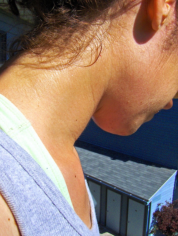 7. Terleyen enseler yüzünsan asla saçları açık bırakamamak.