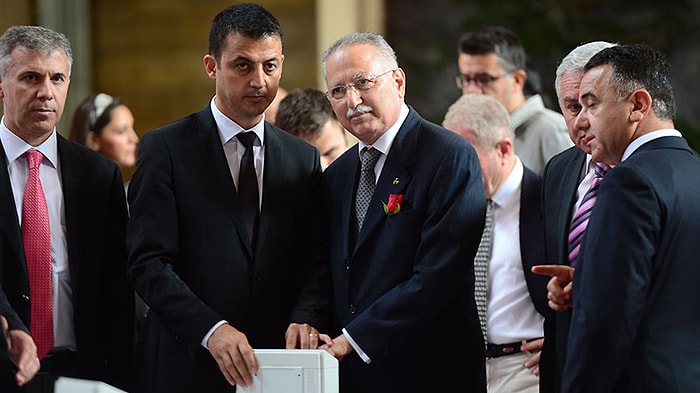 MHP'nin Adayı İhsanoğlu