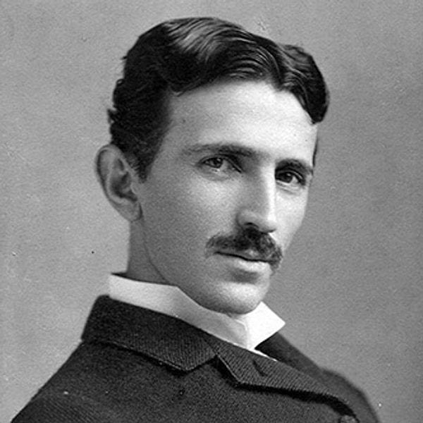 5. Nikola Tesla, alternatif akım (AC) güç üretim sistemiyle elektrik üretiminde devrim yaratmış bir bilim insanıydı. Westinghouse Electric ile yaptığı sözleşme, her kilowatt saat (kW) başına bir dolar ödeme alması planlanıyordu.