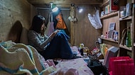 Japonya'da Kutu Kadar Odalarda Yaşayan İnsanların Şok Edici Fotoğrafları