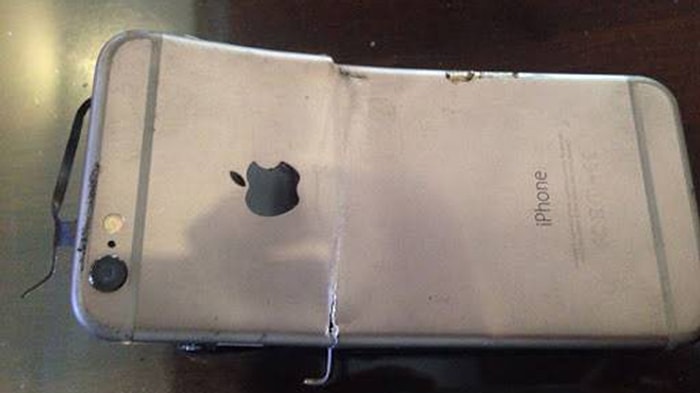 Konuşma Sırasında Aşırı Isınan iPhone 6 Patladı