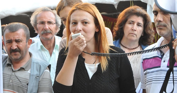 Açığa Alındığı İçin Açlık Grevi Yapan Hatice Öğretmen Görevine Döndü