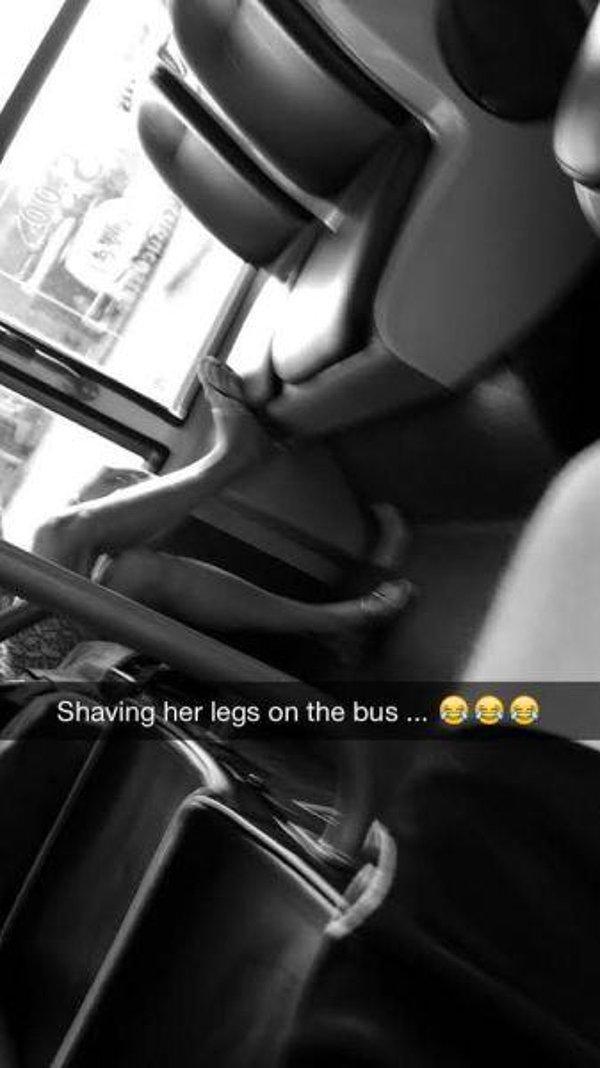 13. Bir kadına bacaklarını otobüste traş ettiren karanlık........