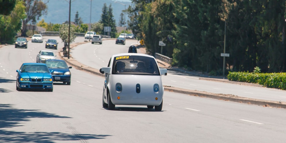 Google’ın Direksiyonsuz Otomobili Trafiğe Çıktı