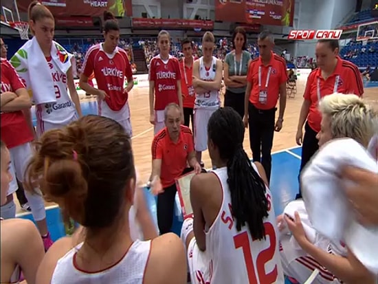 "Ben mi Oynayacağım Oğlum?"