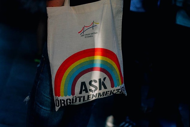 13. Örgütlü aşkların günüydü.