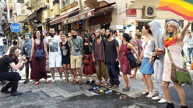 15. Neşeli halayların başladığı,