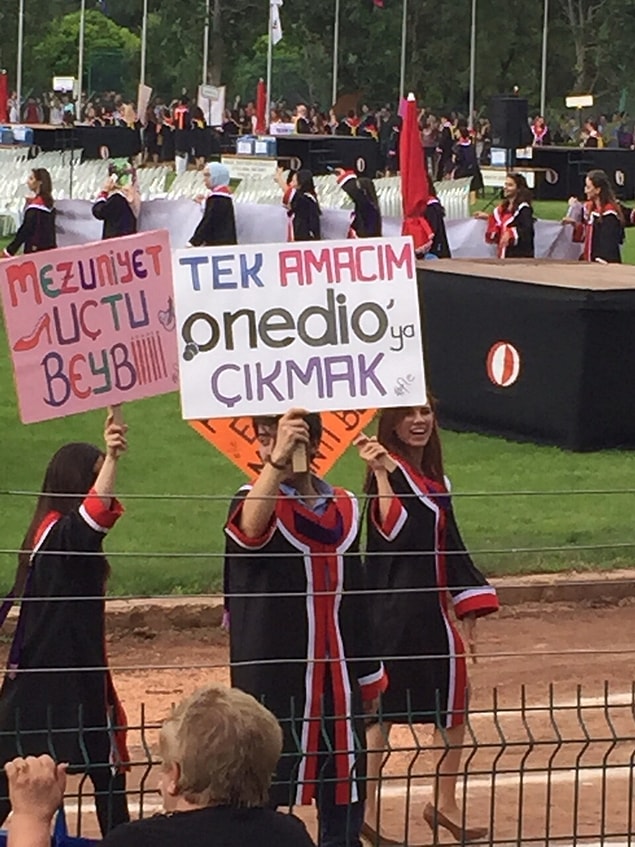 BONUS: Arkadaşımıza bir mezuniyet hediyesi ile veda ediyoruz ❤