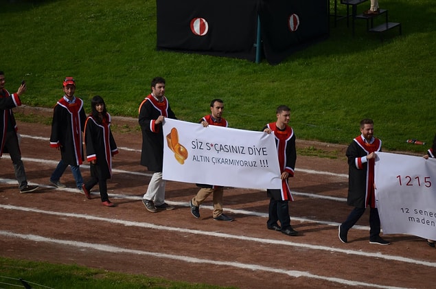 29. Maden mühendisleri taşı gediğine koymuş