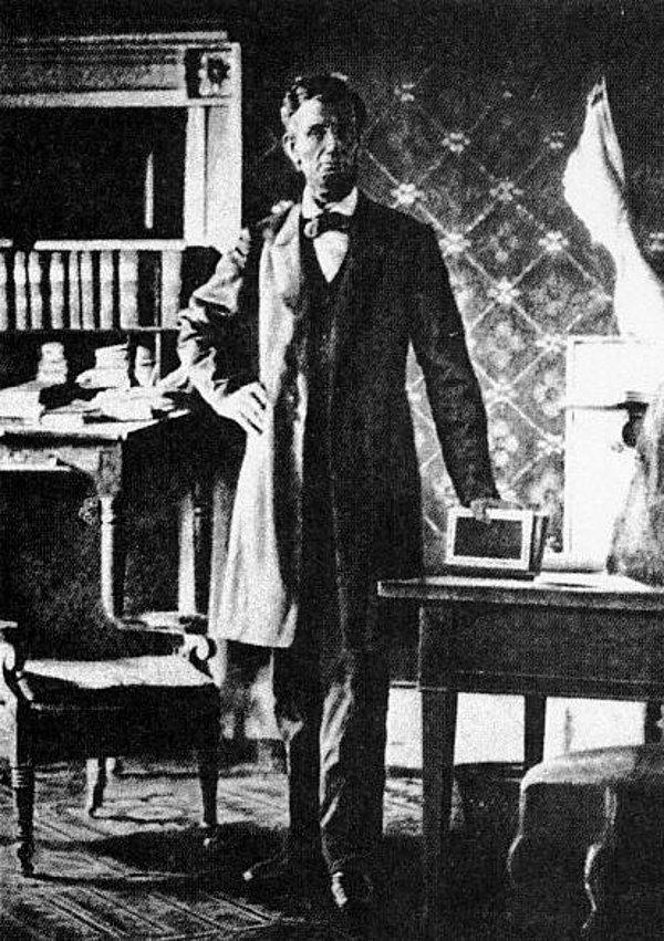 17. Başkan Lincoln kendi Beyaz Saray ofisinde , 1864