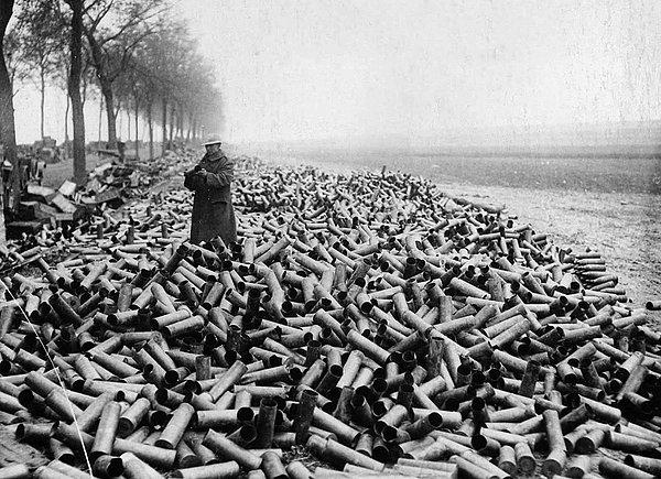 21. Alman hatlarında yüz binlerce boş kovan, 1916