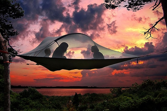 Ayaklarınızı Yerden Kesecek Bir Öneri: 30 Fotoğrafla "Havada Kamp"
