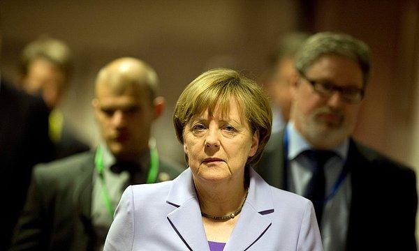 Merkel: Referanduma kadar yeni anlaşma konuşmayız