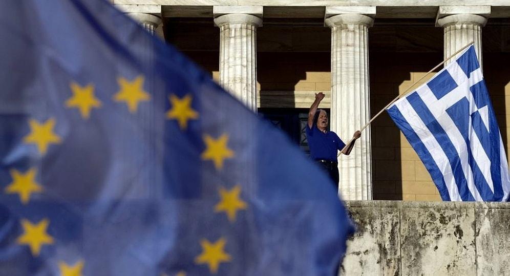 AB, Yunanistan'daki Referandumu Bekleyecek