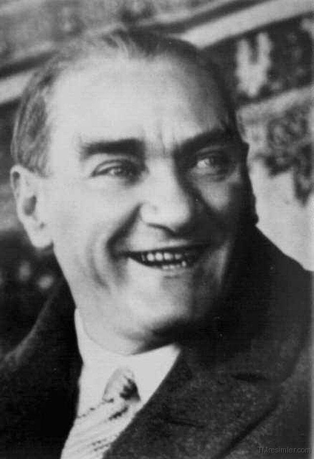 12 Eylül 1938 / "Atatürk gülmeye başladı. Bu, onun son gülüşü idi"