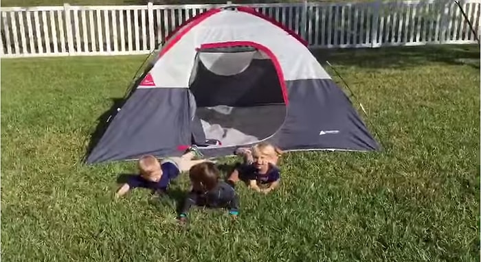 Çadırdan Çıkarken Domino Taşı Gibi Devrilen Çocuklar