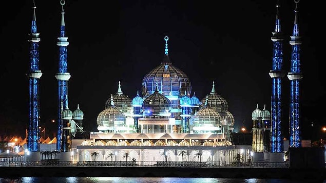 19. Kristal Camii, Kuala Terengganu, Malezya