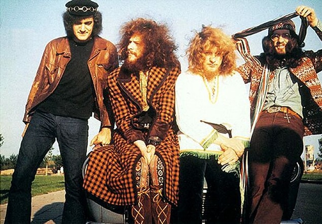 4. Jethro Tull (1967-...)
