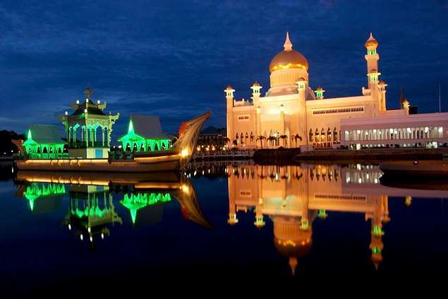 33. Sultan Ömer Seyfeddin Camii, Bandar Seri Begawan, Brunei