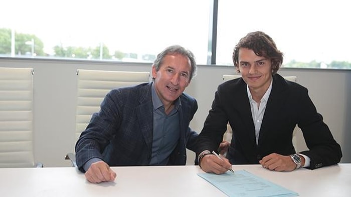 Enes Ünal, Manchester City ile Sözleşme İmzaladı