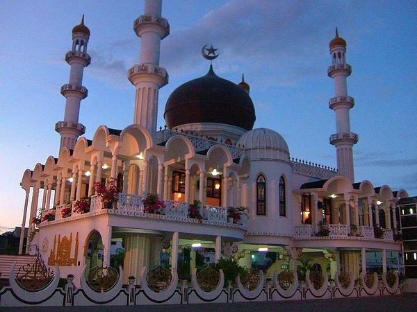 47. Ahmadiyya Anjuman Isha’at İslâm Camii, Paramaribo, Surinam