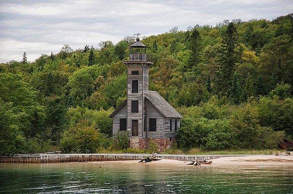 12. Grand Adası Feneri - Michigan, ABD
