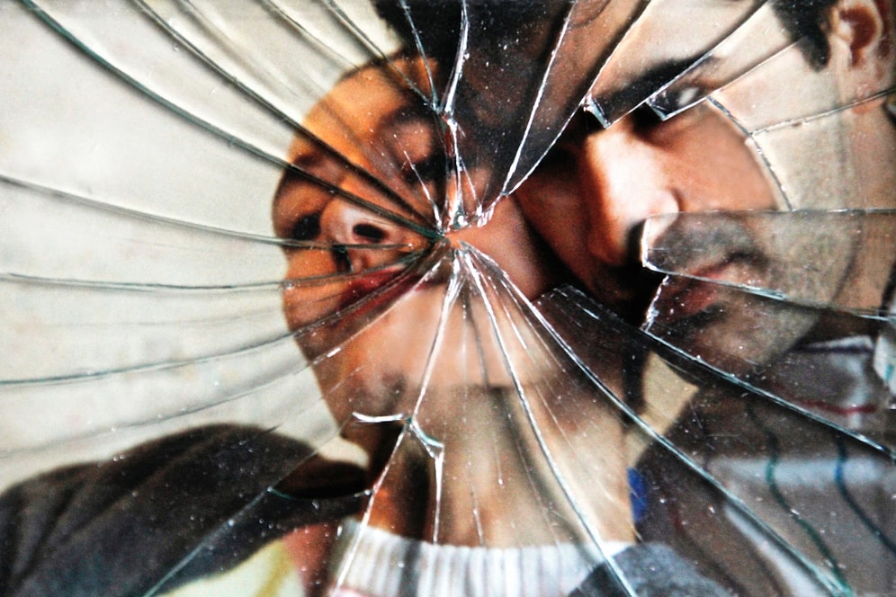 Kadınların Bir İlişkiye Girmekten Korkmasının 15 Sebebi