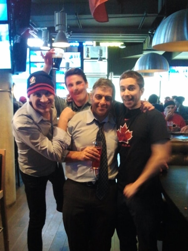 6. Abdullah Gül daha çok benziyor.