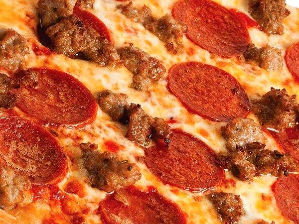 2. ''Her yıl ABD'de kaç metrekarelik pizza yeniyordur?'' - Programcı Analist Adayı