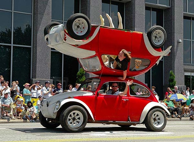 Beetle Efsanesi’nin yüzlerce versiyonuyla karşılaştık ama bu biraz farklı bir bakış açısı…