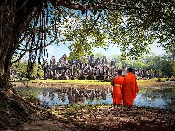 7. Sırt çantanızı alıp gidebileceğiniz ilk duraklar Güneydoğu Asya'da. Mesela Angkor Vat Tapınağı!