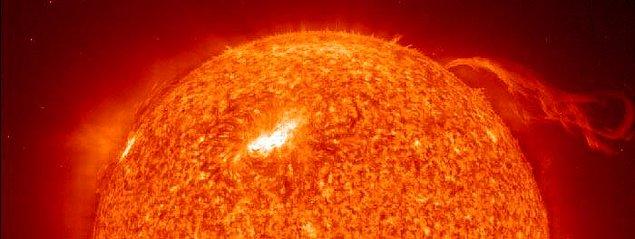 4. Dünyanın çekirdeğindeki sıcaklık 5700 santigrat derecedir. Ki bu da güneşin yüzeyindeki sıcaklık ile aynıdır.