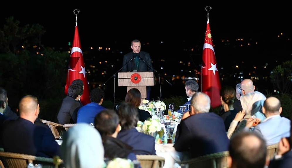 Cumhurbaşkanı Erdoğan'ın Ünlülerle İftarına Sosyal Medyadan Tepkiler