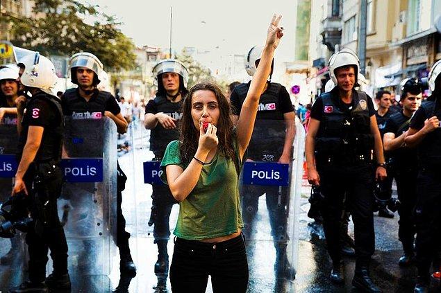 13. İstanbul - Taksim Pride 2015