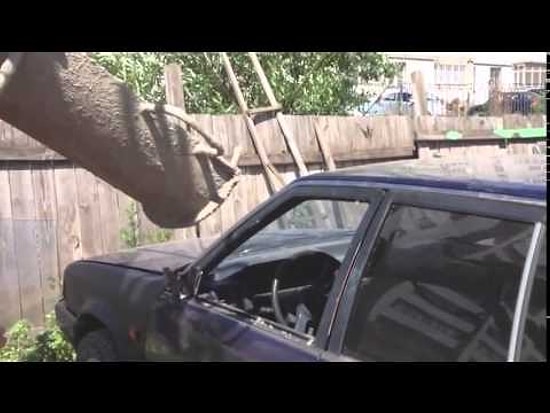 Sürekli Arabasının Önüne Park Eden Araca Bakın Ne Yaptı