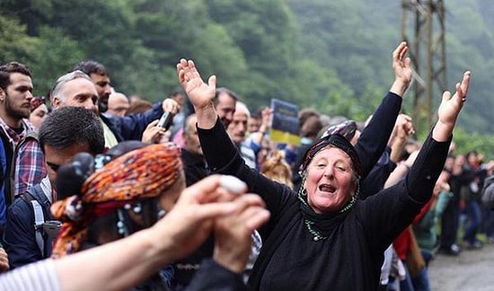 'Yeşil Yol'da Mahkeme Ağaç Kesimini Durdurdu
