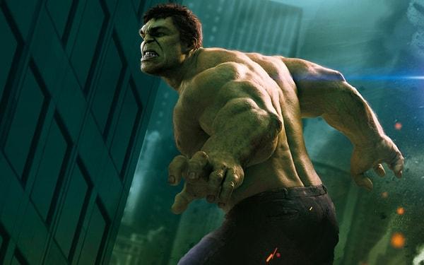 12. Yenilmezler filminde Hulk'u canlandıran Mark Ruffalonun küçük kızı babasını filmde o şekilde görünce korkmuş ve ağlamıştır.