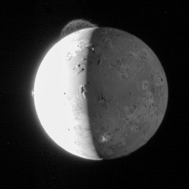 Jüpiter'in bir diğer uydusu İo