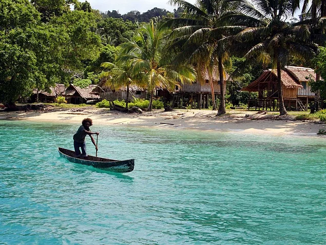 Solomon Adaları: 24.400 turist