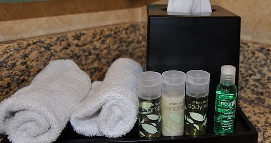 Otel Odasından Aşırmak Yerine Kullanarak Tatilinizi Kolaylaştıracağınız 13 Eşyacık