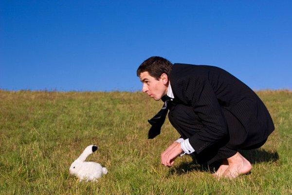 15. "Aynı anda iki tavşan kovalarsan, ikisini de kaçırırsın."