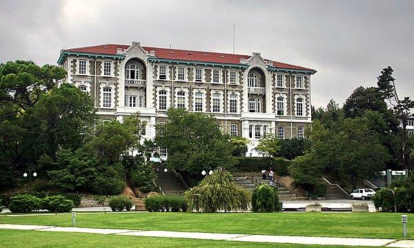6. Türkiye'de üniversite var mı?